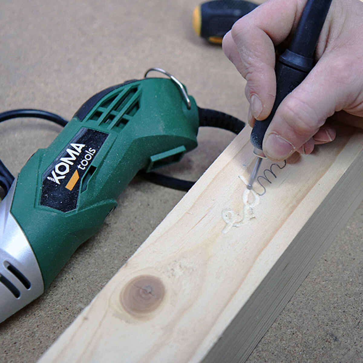 V9H23CE7554EEC8DA74C5553C31167D06A2R5319740P7