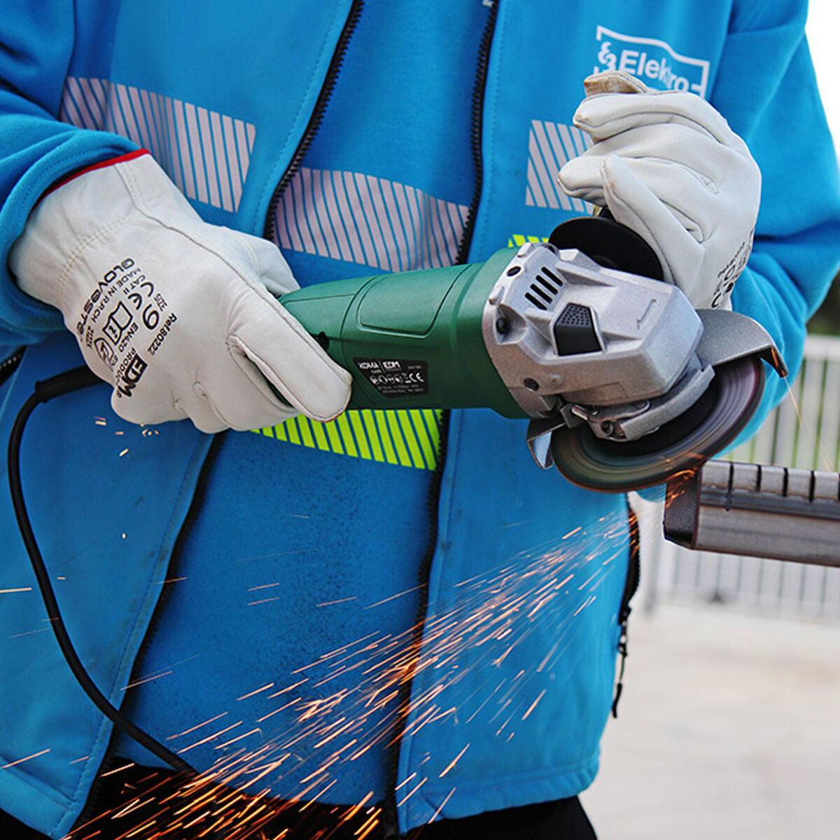 V9H77C28659BCCF3F852441D271FA1C447ER5496492P8