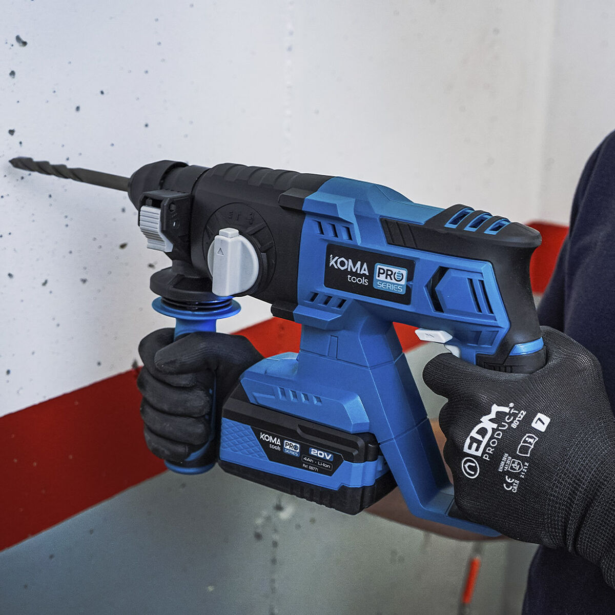 V9HC2EC14065201ABC668EE2D7A79DE69A1R5496557P8