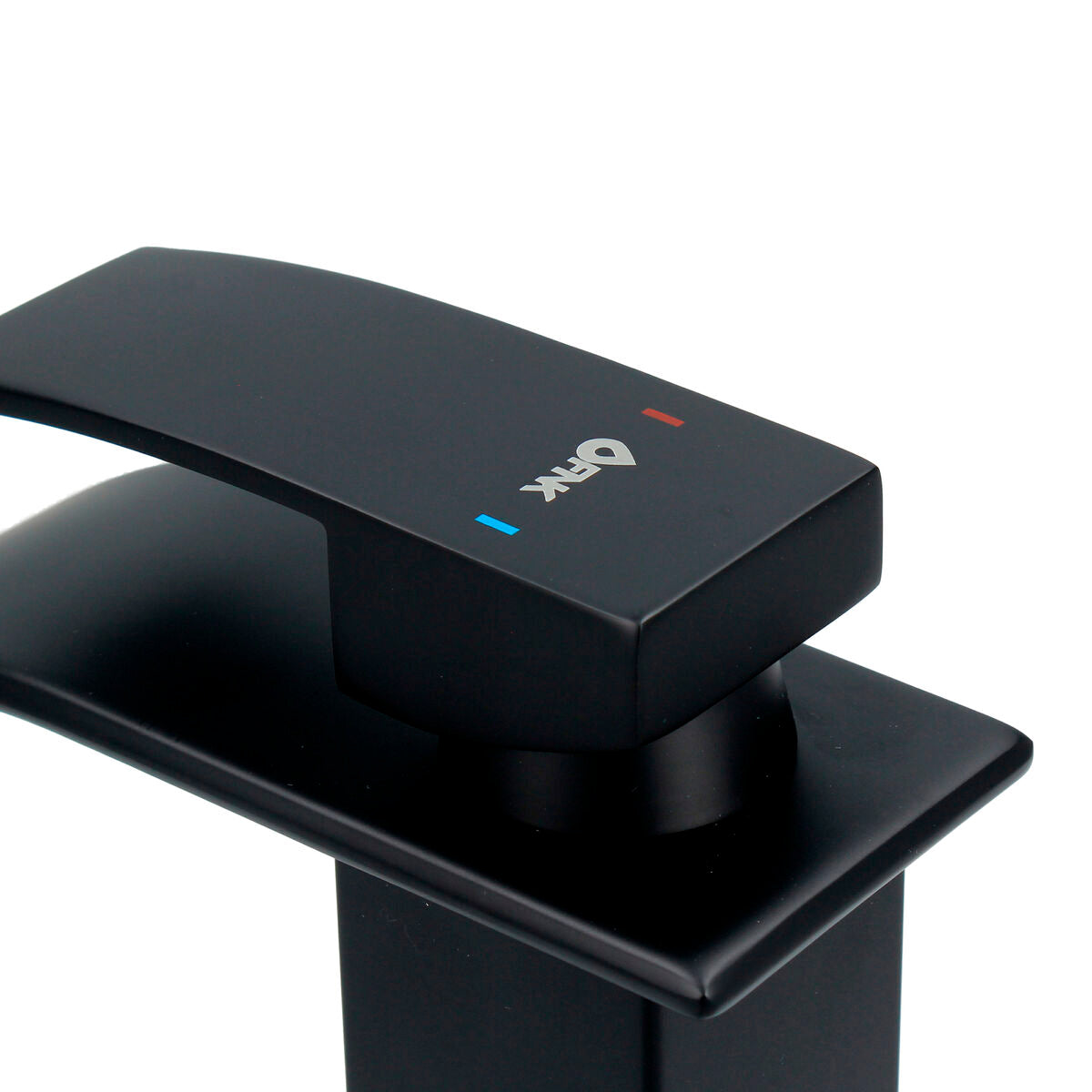 V3HBF95CBC66F05A61F42100C3B2F400564R6873688P4