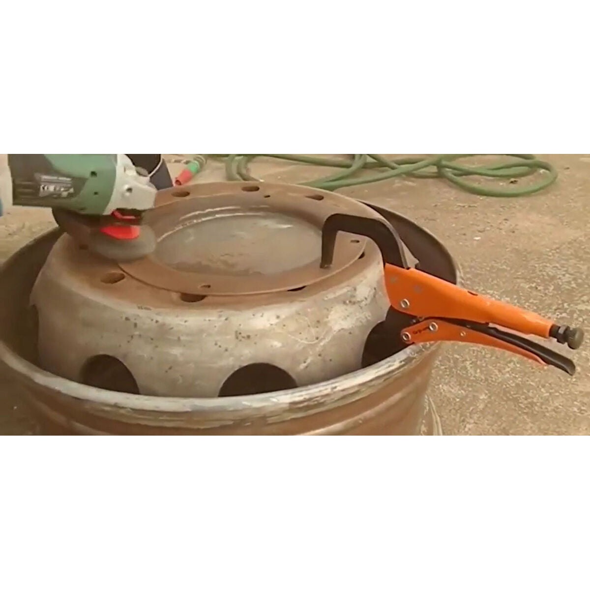 V3H5C82041ADC3F017A135EBD47589B348BR7370518P5