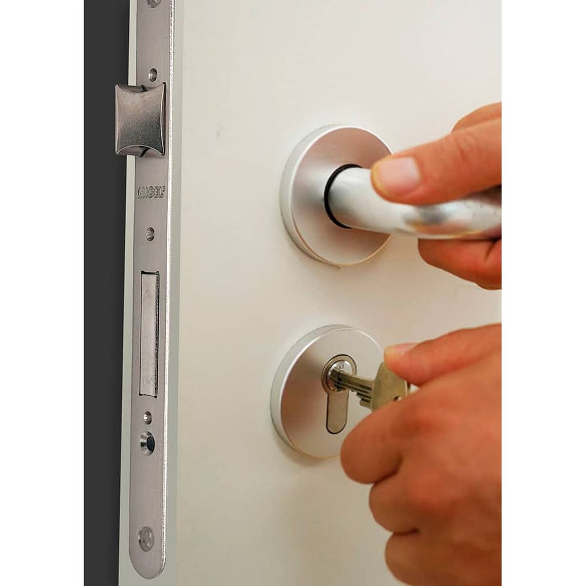 V3HE4DB6F5F93B46BF009AED32BF6D2E73AR7408256P2