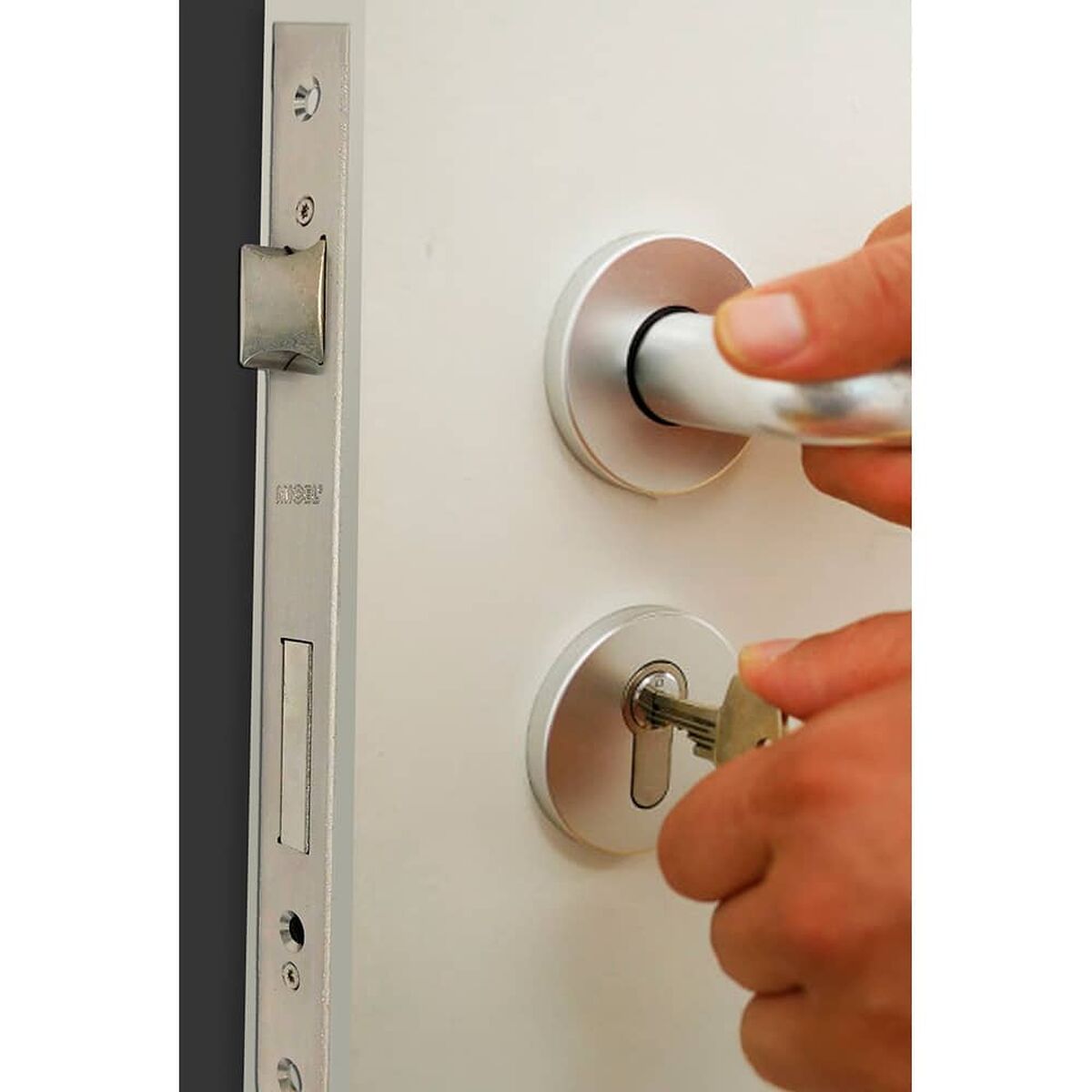 V3H3FEFC2A3AE32ED5A20A71F2A0DFF7BB6R7408281P2